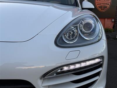 2014 Porsche Cayenne Diesel   - Photo 18 - Norwalk, CA 90650-2241