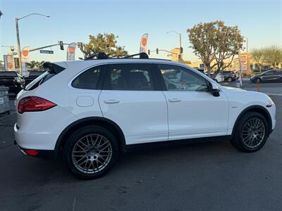 2014 Porsche Cayenne Diesel   - Photo 11 - Norwalk, CA 90650-2241