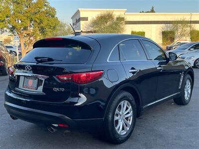 2017 INFINITI QX70   - Photo 15 - Norwalk, CA 90650-2241