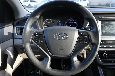 2017 Hyundai SONATA SE - Photo 26 - Norwalk, CA 90650-2241