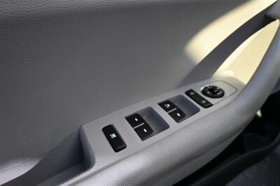 2017 Hyundai SONATA SE - Photo 19 - Norwalk, CA 90650-2241