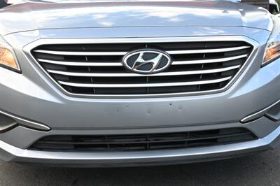 2017 Hyundai SONATA SE - Photo 4 - Norwalk, CA 90650-2241