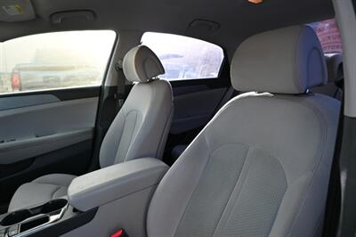 2017 Hyundai SONATA SE - Photo 20 - Norwalk, CA 90650-2241