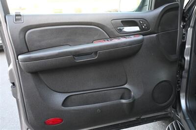 2007 Chevrolet Suburban LT   - Photo 19 - Norwalk, CA 90650-2241