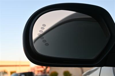 2007 Chevrolet Suburban LT   - Photo 17 - Norwalk, CA 90650-2241