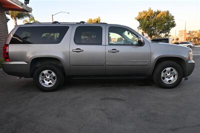 2007 Chevrolet Suburban LT   - Photo 14 - Norwalk, CA 90650-2241