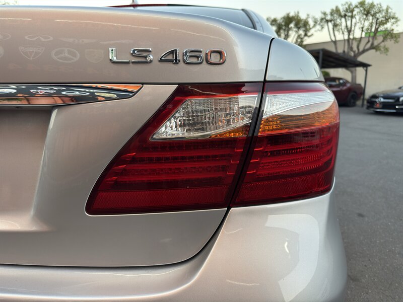 2012 Lexus LS 460 - Photo 16 - Norwalk, CA 90650-2241