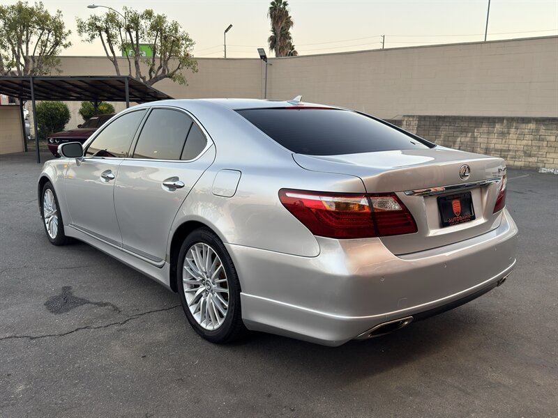 2012 Lexus LS 460 - Photo 12 - Norwalk, CA 90650-2241