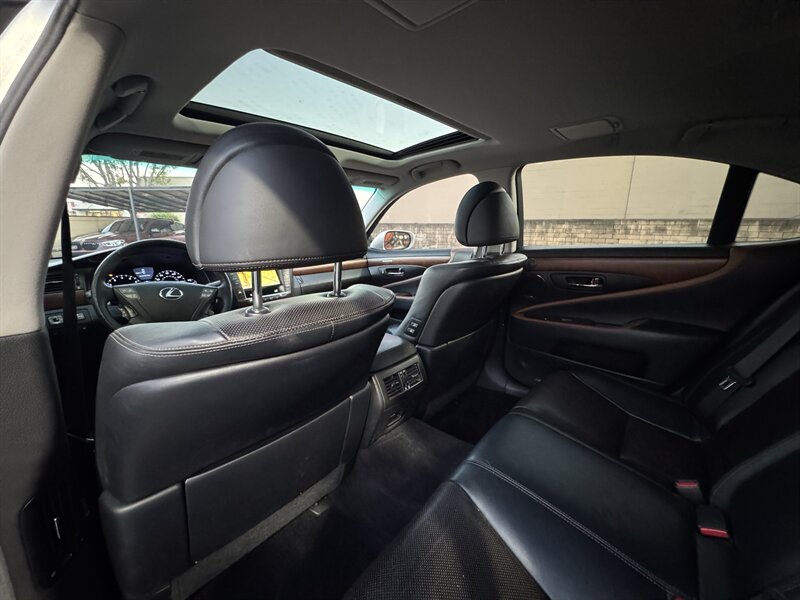 2012 Lexus LS 460 - Photo 31 - Norwalk, CA 90650-2241