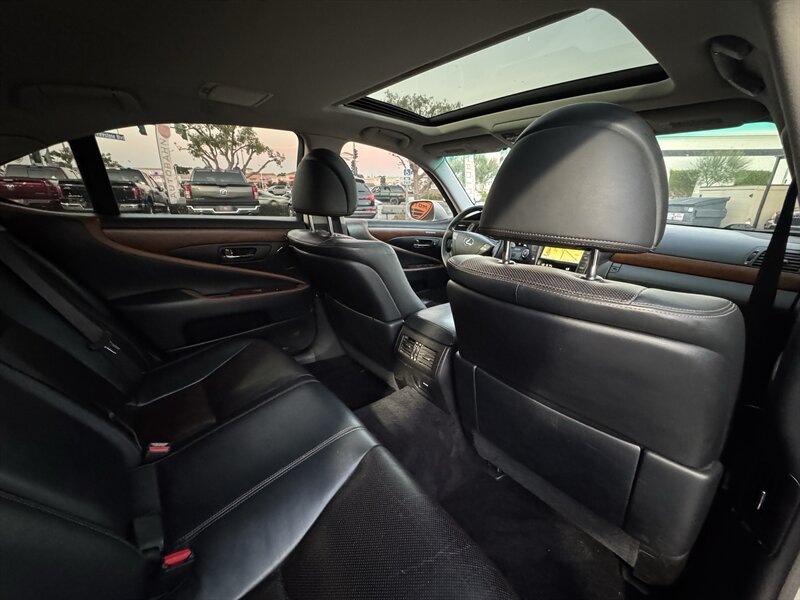 2012 Lexus LS 460 - Photo 41 - Norwalk, CA 90650-2241