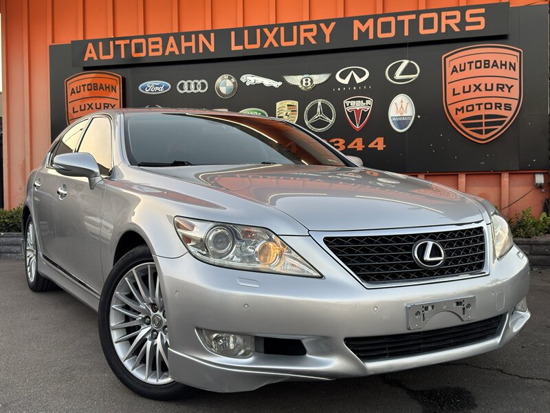 2012 Lexus LS Base