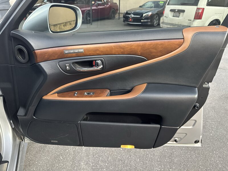 2012 Lexus LS 460 - Photo 44 - Norwalk, CA 90650-2241
