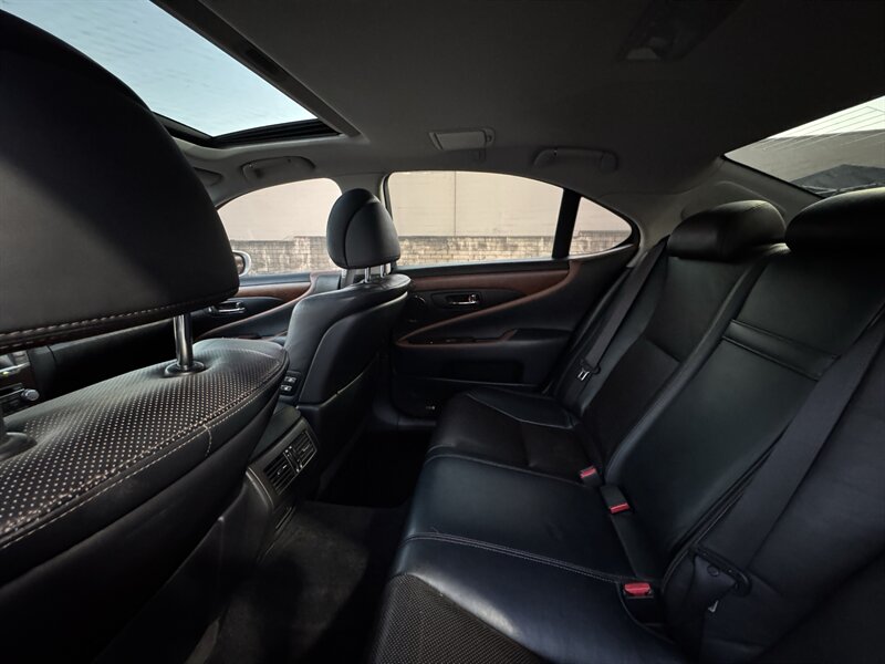 2012 Lexus LS 460 - Photo 32 - Norwalk, CA 90650-2241