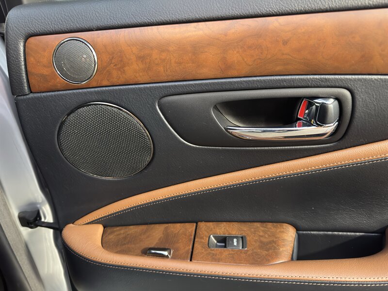 2012 Lexus LS 460 - Photo 40 - Norwalk, CA 90650-2241