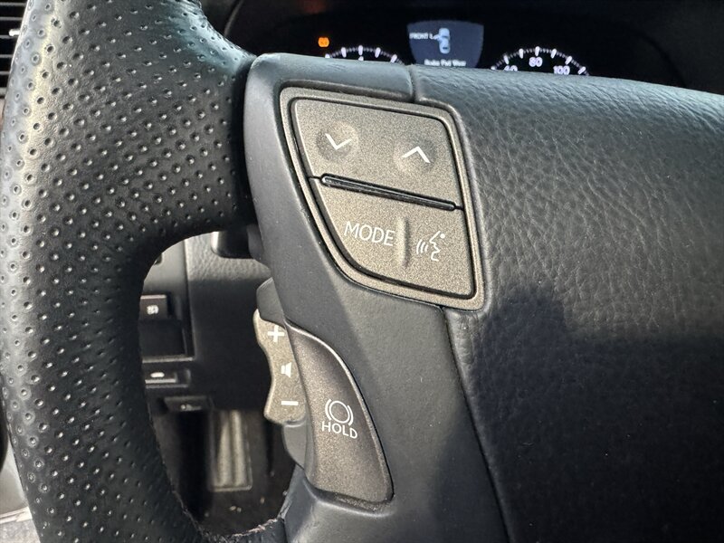 2012 Lexus LS 460 - Photo 27 - Norwalk, CA 90650-2241