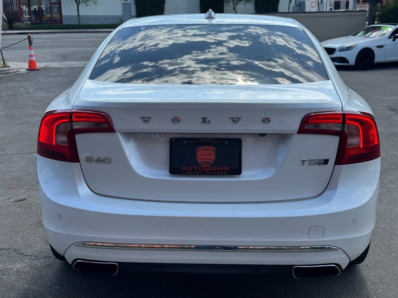 2018 Volvo S60 T5 Inscription - Photo 11 - Norwalk, CA 90650-2241