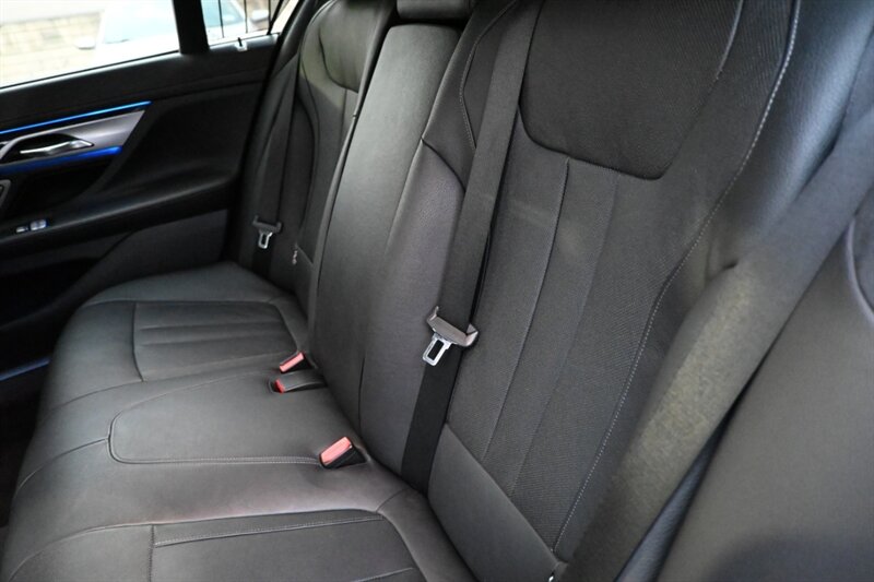 2016 Bmw 740i 7-series photo 42