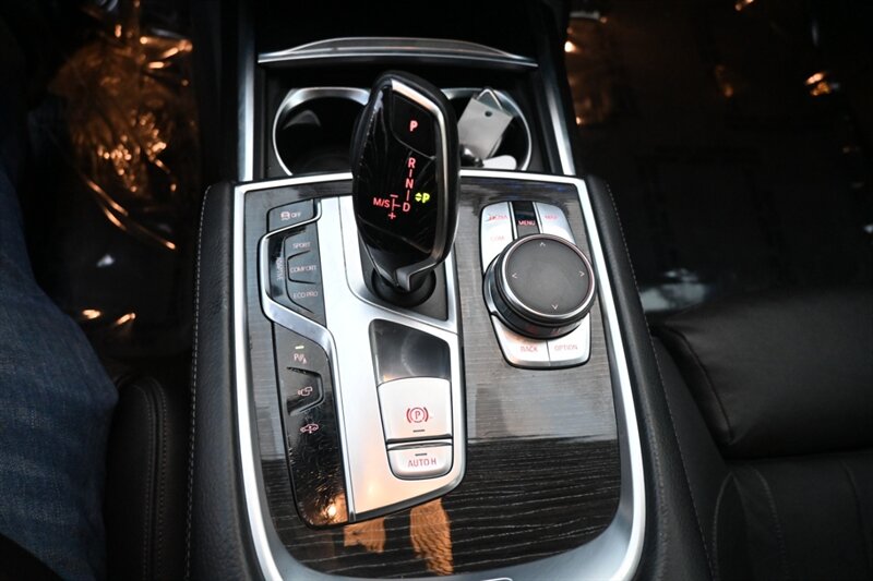 2016 Bmw 740i 7-series photo 37