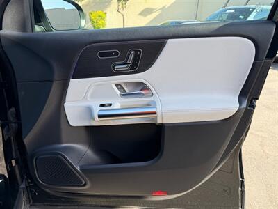 2022 Mercedes-Benz GLA AMG GLA 35   - Photo 22 - Norwalk, CA 90650-2241