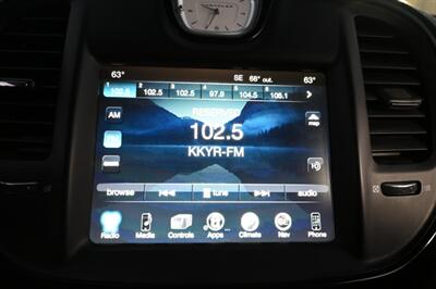 2016 Chrysler 300 S   - Photo 34 - Norwalk, CA 90650-2241