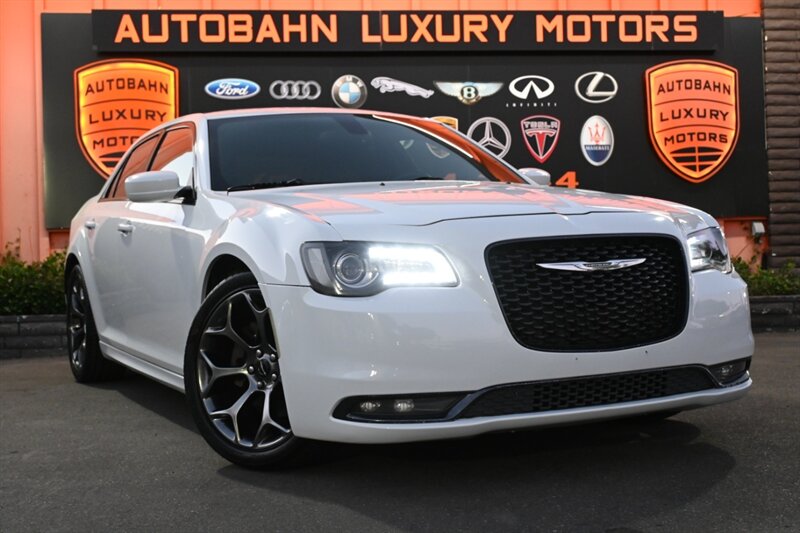 2016 Chrysler 300 S