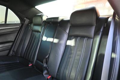 2016 Chrysler 300 S   - Photo 42 - Norwalk, CA 90650-2241