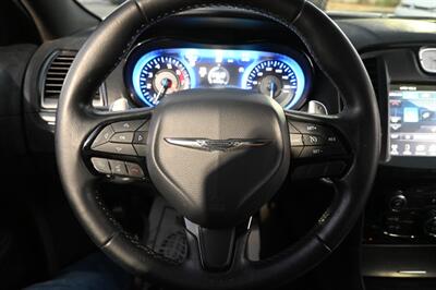 2016 Chrysler 300 S   - Photo 26 - Norwalk, CA 90650-2241