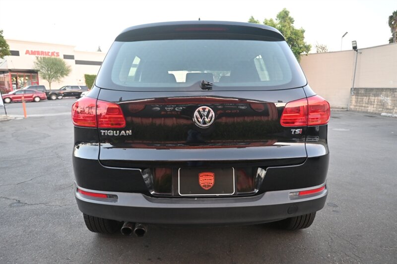 2017 Volkswagen Tiguan S photo 6