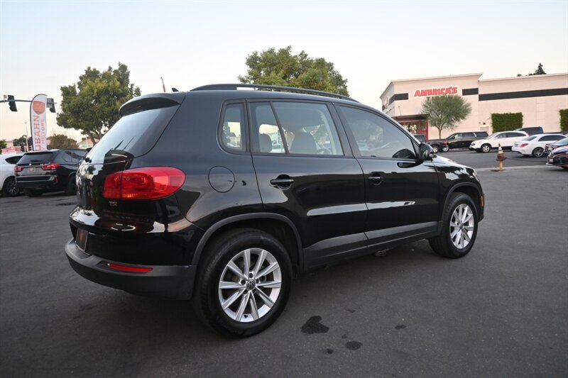 2017 Volkswagen Tiguan S photo 8