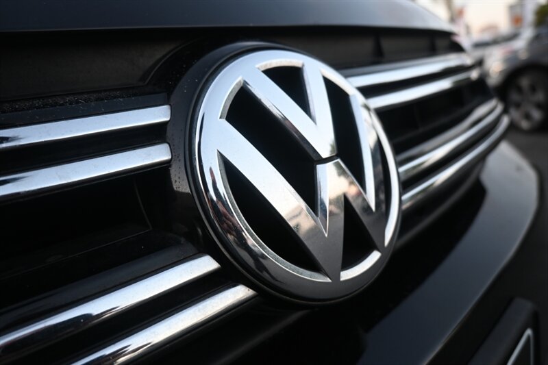 2017 Volkswagen Tiguan S photo 49