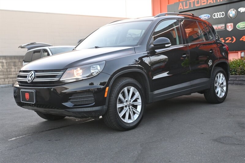 2017 Volkswagen Tiguan S photo 2