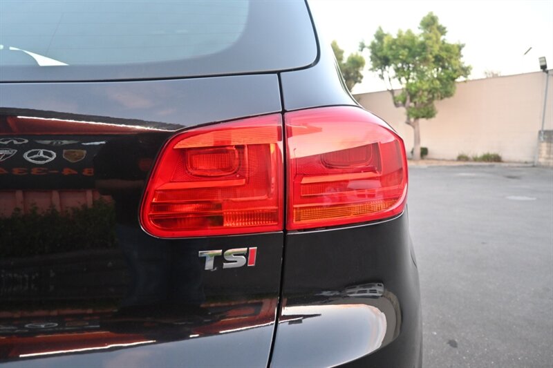 2017 Volkswagen Tiguan S photo 7
