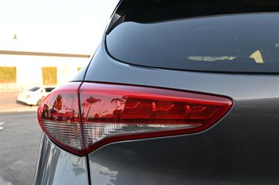 2016 Hyundai TUCSON Limited   - Photo 17 - Norwalk, CA 90650-2241