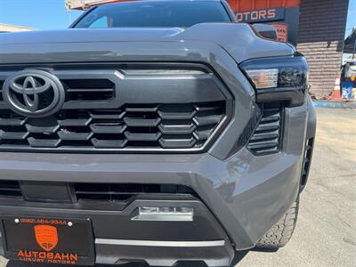 2025 Toyota Tacoma TRD Off-Road   - Photo 5 - Norwalk, CA 90650-2241