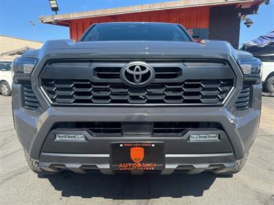 2025 Toyota Tacoma TRD Off-Road   - Photo 4 - Norwalk, CA 90650-2241