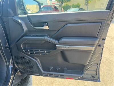 2025 Toyota Tacoma TRD Off-Road   - Photo 33 - Norwalk, CA 90650-2241