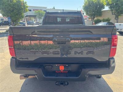 2025 Toyota Tacoma TRD Off-Road   - Photo 14 - Norwalk, CA 90650-2241