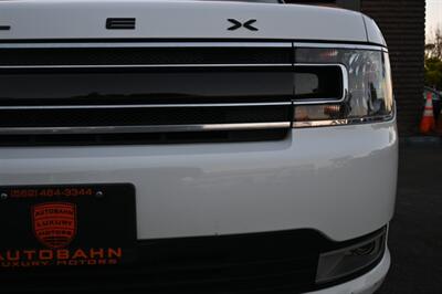 2019 Ford Flex SEL   - Photo 5 - Norwalk, CA 90650-2241