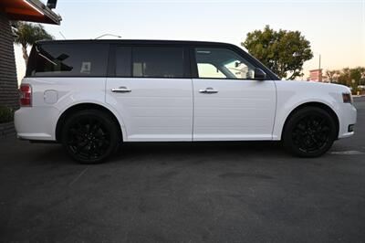 2019 Ford Flex SEL   - Photo 13 - Norwalk, CA 90650-2241