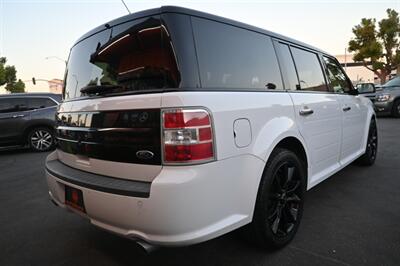 2019 Ford Flex SEL   - Photo 12 - Norwalk, CA 90650-2241