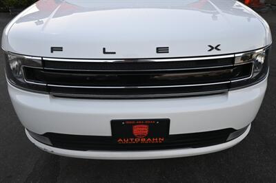 2019 Ford Flex SEL   - Photo 15 - Norwalk, CA 90650-2241