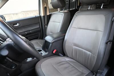 2019 Ford Flex SEL   - Photo 27 - Norwalk, CA 90650-2241