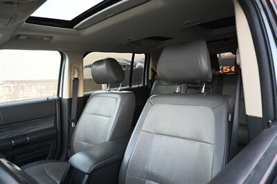 2019 Ford Flex SEL   - Photo 28 - Norwalk, CA 90650-2241