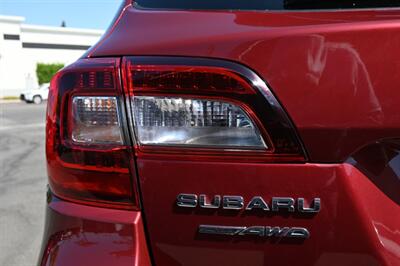 2015 Subaru Outback 2.5i Limited   - Photo 19 - Norwalk, CA 90650-2241