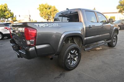 2017 Toyota Tacoma TRD Off-Road   - Photo 12 - Norwalk, CA 90650-2241