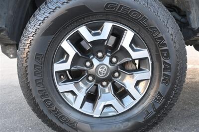 2017 Toyota Tacoma TRD Off-Road   - Photo 15 - Norwalk, CA 90650-2241