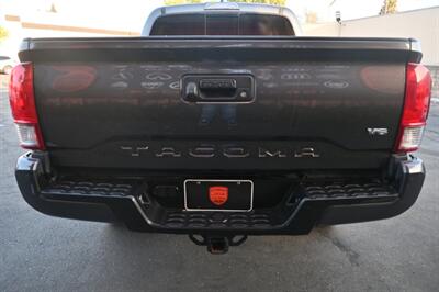 2017 Toyota Tacoma TRD Off-Road   - Photo 10 - Norwalk, CA 90650-2241
