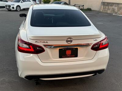 2018 Nissan Altima 2.5 SR   - Photo 10 - Norwalk, CA 90650-2241