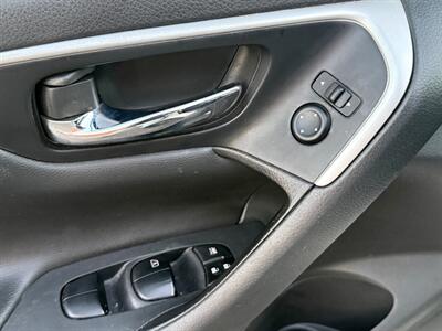 2018 Nissan Altima 2.5 SR   - Photo 15 - Norwalk, CA 90650-2241