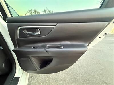 2018 Nissan Altima 2.5 SR   - Photo 30 - Norwalk, CA 90650-2241